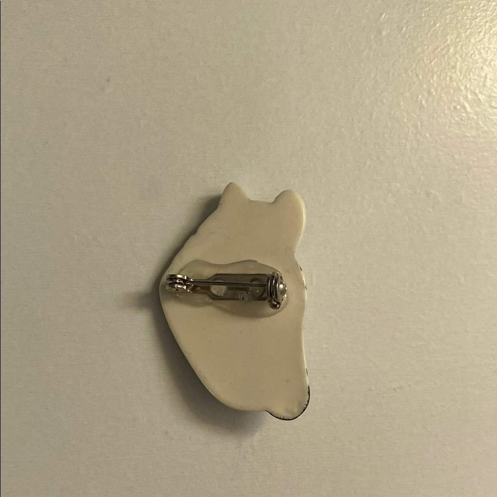 Zebra Patterned Brooch - Picture 2 of 2
